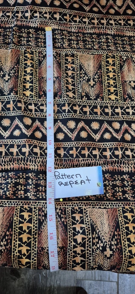 Acolchado en Blanco 2 Yd (+5") X 42" Estampado Geométrico, Negro y Ombre Marrón Tostado Foto 3 de 4