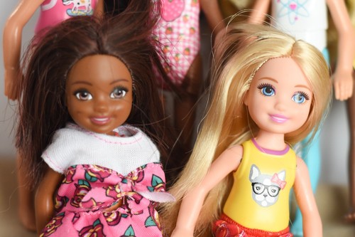 Lot of 8 Mattel Barbie Little Sister CHELSEA Club 5 1/2" Dolls (C) - Picture 2 of 7