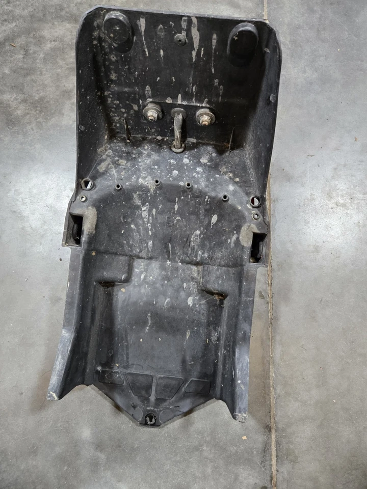 1987 1988 年 1989 年本田 CBR600F1 飓风尾挡泥板塑料!!! — 第 4/4 张图片