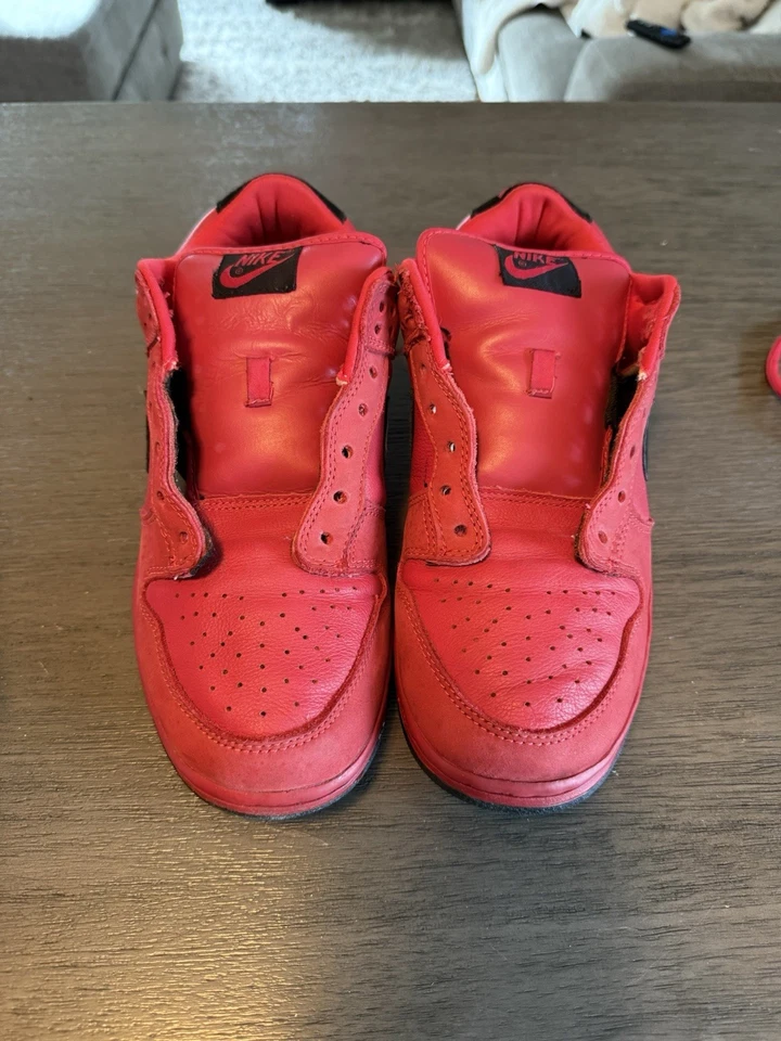 Size 9.5 - Nike Dunk Pro SB Low True Red Preowned No Box Read Description - Image 2 of 4