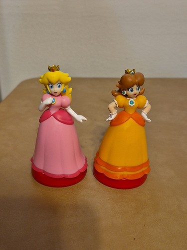 Nintendo Amiibo - Daisy + Peach (Super Mario Bros Series)