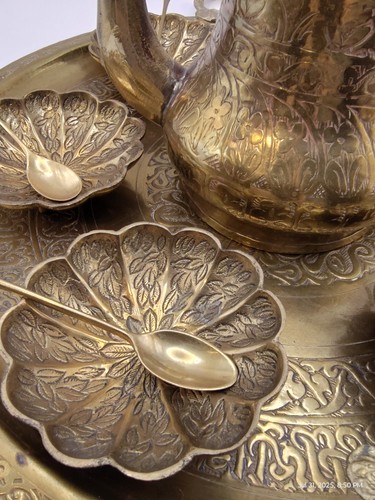 Vintage Brass Teapot Handled Tray 6 Footed Shell Pudding Bowls With 6 Spoons - Picture 13 of 20