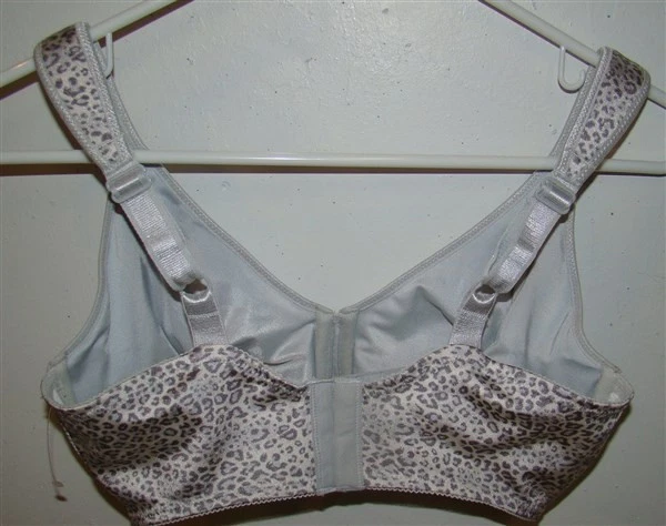 NWOT Bali 38C Live It Up Underwire Full Coverage Bra 3353 Gray Cheetah 127423 — 第 4/4 张图片