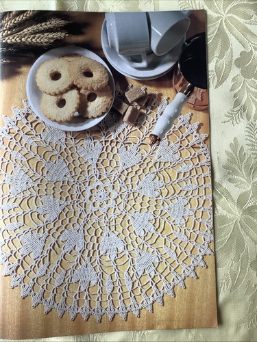 Crochet Monthly craft magazine 191. 14 decorative designs Gift idea 1995 vintage - Picture 12 of 17