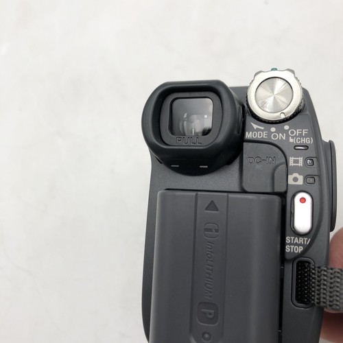Sony Handycam DCR-DVD105 Mini DVD Disc Video Camcorder DEAD BATTERY UNTESTED - Picture 8 of 11