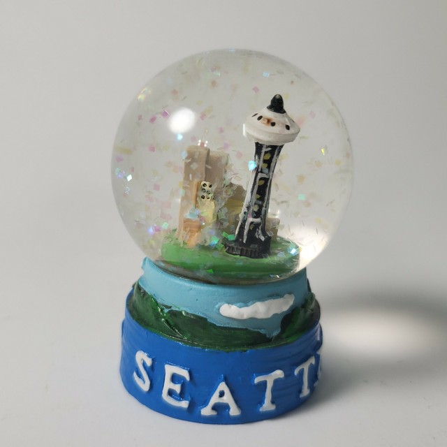 Seattle Souvenir Snow GlobeSnow DomeSpace Needle & Skyline, 3.5" Tall