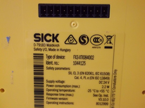 FX3-XTIO84002 Sick Safety Control Relay Expansion 1044125 Missing Screw Terminal - Picture 4 of 4