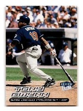 Tony Gwynn 2000 Ultra #4 HOF San Diego Padres High Grade Centered Mint
