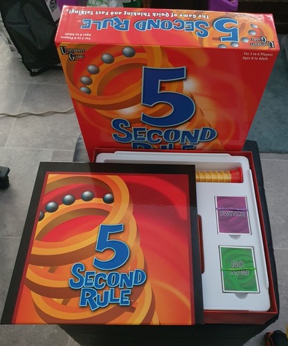 University Games 5 Second Rule Board Game - Picture 5 of 5