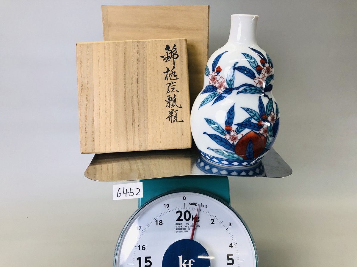 Y6452 FLOWER VASE Nabeshima-ware color picture signed box Japan