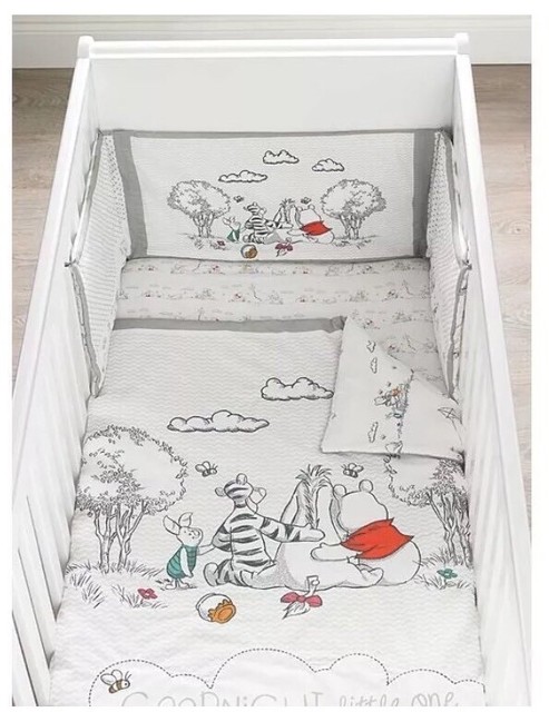 Disney Baby Winnie The Pooh Peeking Pooh 4 Pc Crib Bumper Unisex
