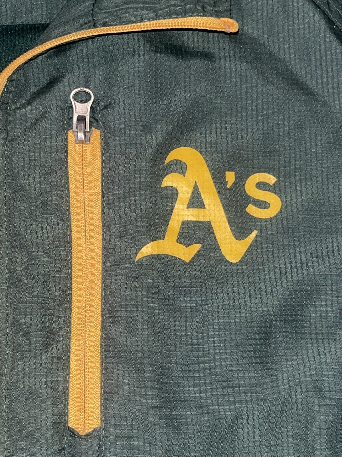 Oakland A&rsquo;s MLB Jacket Men&rsquo;s L Lined Full Zip Windbreake
