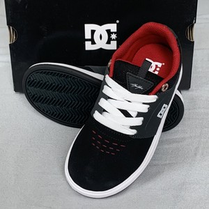 tenis dc novo