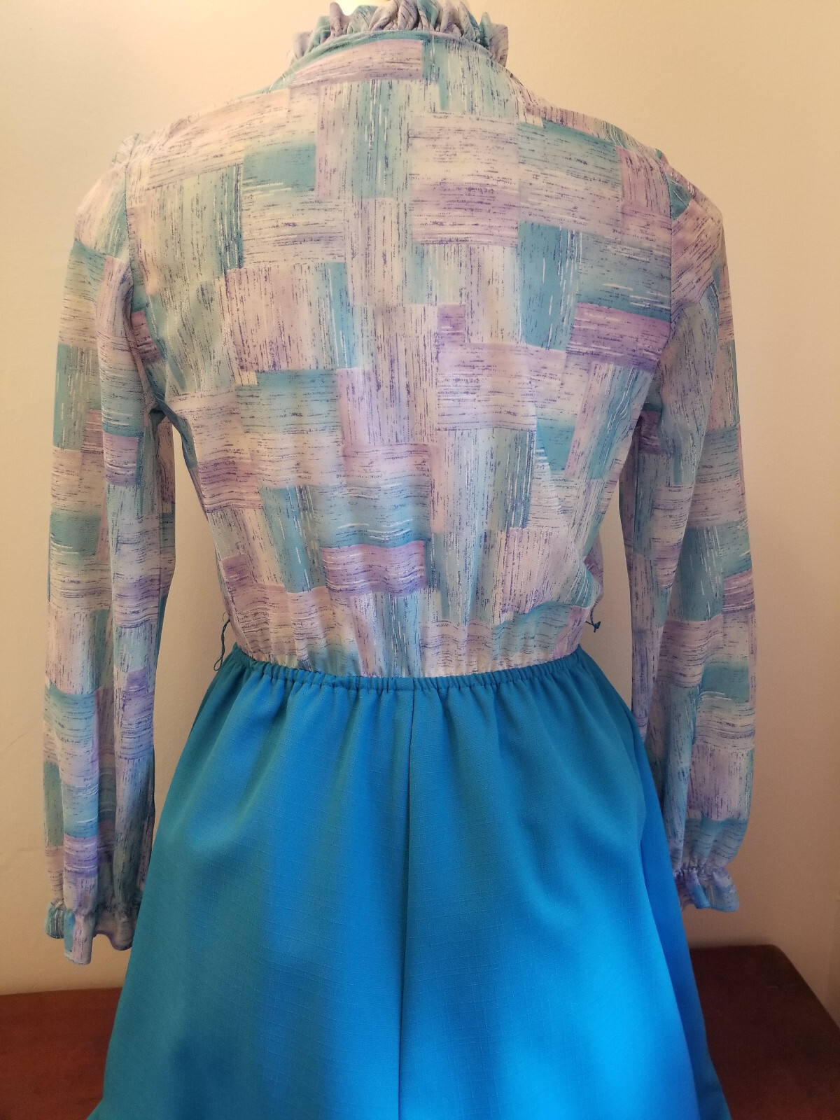 Picture 2 of 4