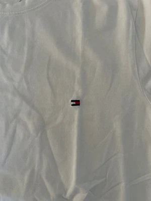 Tommy Hilfiger T-Shirt Homme Blanc Basic Logo Coton (EU 50, INT M) - Photo 1/4