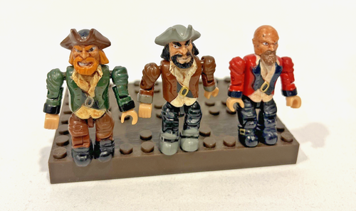 7 MEGA BLOKS PYRATES CAPTAIN CUTLASS SEA MAURADERS PRIVATEER FIGURES SET 3604 - Foto 2 di 8