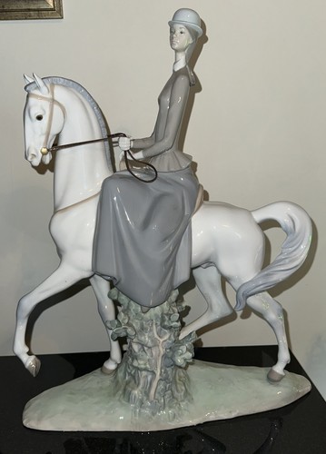 Lladro B 4516 Amazona Woman on Horse Porcelain Figurine In Box - Picture 15 of 17
