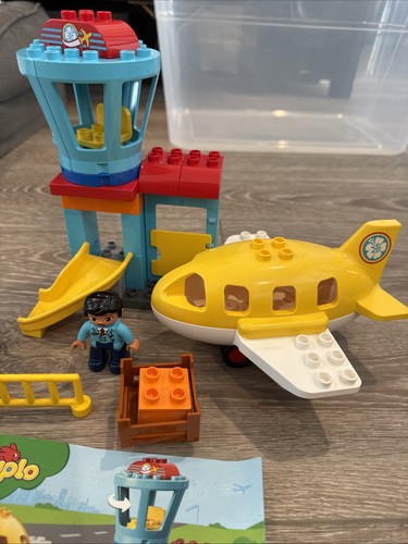 LEGO DUPLO 10871 AIRPORT ALL PIECES EXCEPT 1 Luggage - NO BOX - Picture 3 of 3