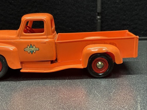 1951 INTERNATIONAL PICKUP TRUCK ORANGE DEALER PROMO MODEL PRODUCT MINIATURE PMC - Picture 9 of 14