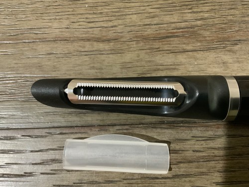 Kitchen Aid Kartoffel-/Gemüseschäler mit Deckel - Bild 4 von 4