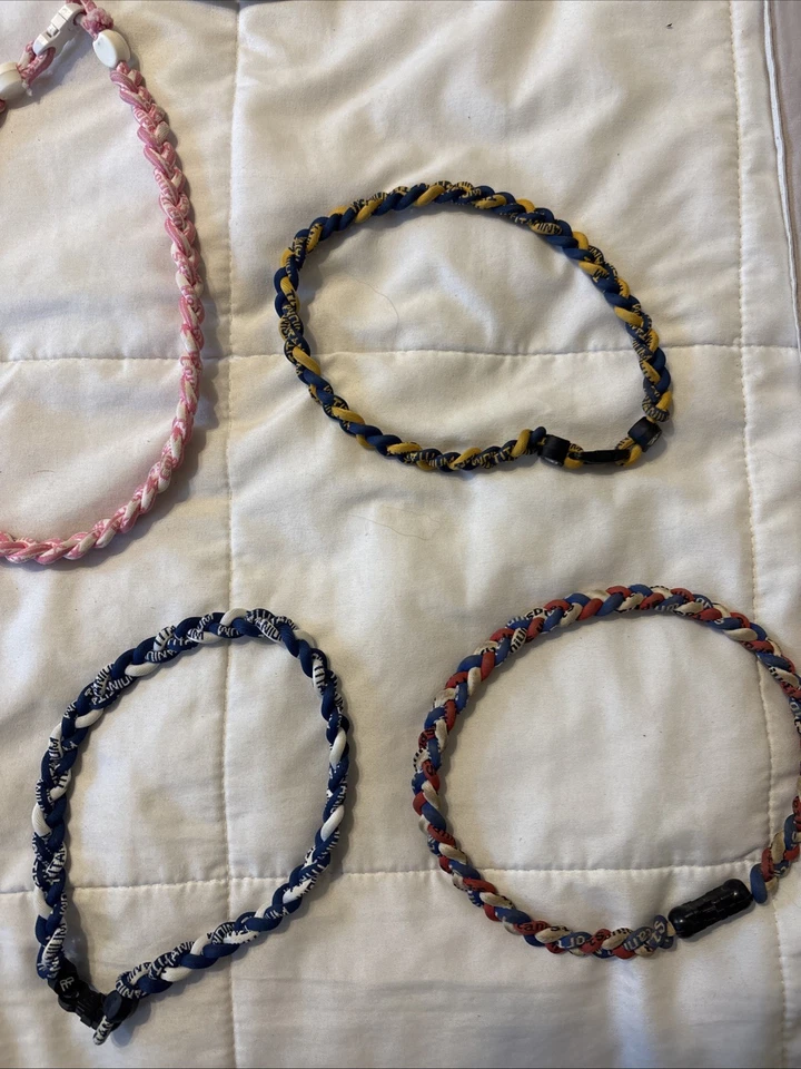 Lote de collar Phiten usado Foto 4 de 4