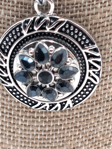 Collar colgante negro a presión de jengibre con pendientes y pulsera negra ajustable - Imagen 5 de 23