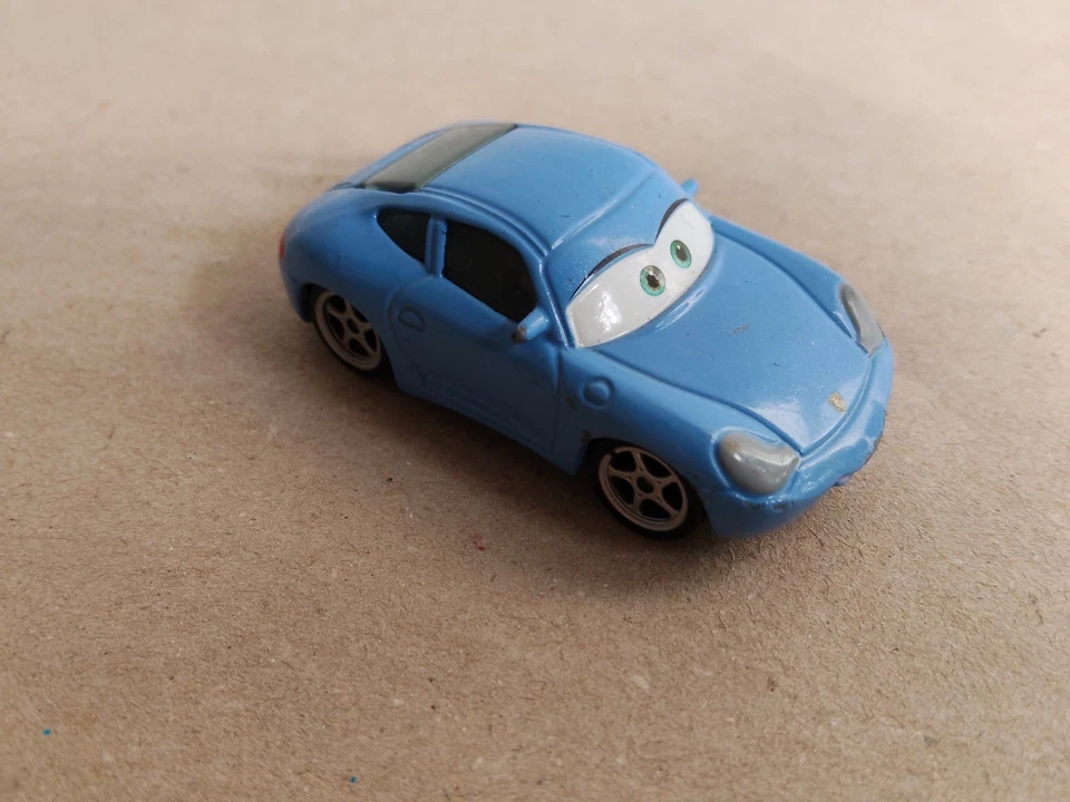 Cars Disney Pixar SALLY Porsche Carrera 911 Mattel - Immagine 2 di 4