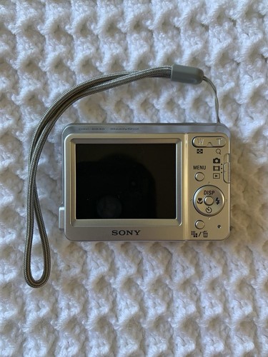 Sony Cyber-shot DSC-S730 7.2MP Digital Camera - Silver - Picture 4 of 7