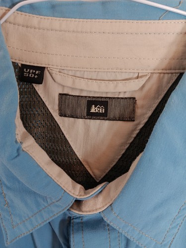 REI Nylon UPF 50+ Solid Breathable Button Down Shirt Men's Size M Blue - Picture 2 of 11