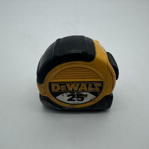 DeWalt 25' Locking Tape Measure with Clip DWHT33373 - Picture 2 of 12