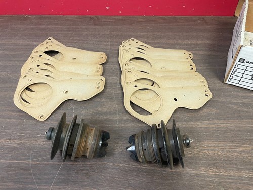 LOT OF VINTAGE 1937-1940 FORD FLATHEAD V8 WATER PUMPS AND GASKETS 625