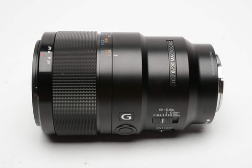 Sony FE 90mm F2.8 Macro G OSS Macro Prime lena, hood, caps, Pouch, Mint- - Picture 3 of 9