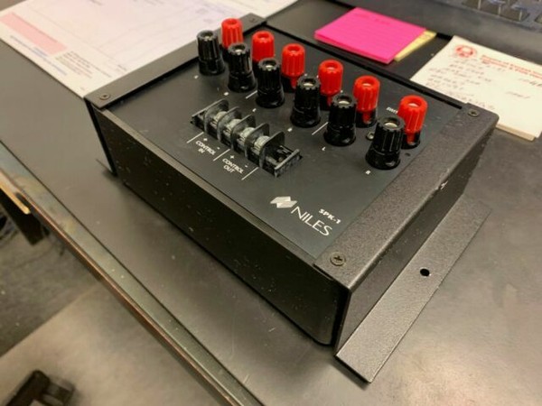 Niles Spk-1 Speaker Level A-b Switcher SPK1 for sale online | eBay