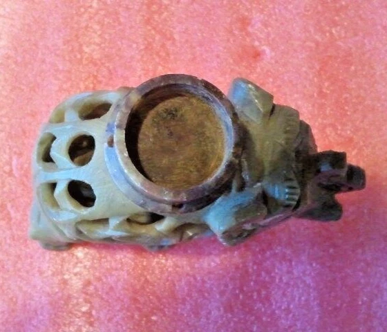 Quemador de incienso cono elefante piedra de jabón verde jade tallada a mano con bebé dentro Foto 4 de 4
