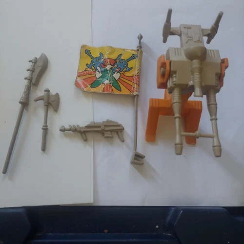 LOT MOTU HE-MAN CASTLE GRAYSKULL 1981 FLAG AXE HALBRED GUN LASER TURRET VINTAGE