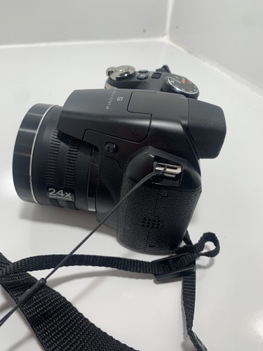 Fujifilm FinePix S Series S4250 14.0MP Digital Camera - Black - Picture 5 of 7
