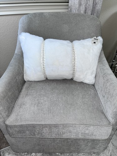 CUSCINO DECORATIVO DESIGN PERLE E STRASS PELLICCIA SINTETICA CALLISTO HOME 1 NUOVO CON ETICHETTE - Foto 10 di 17
