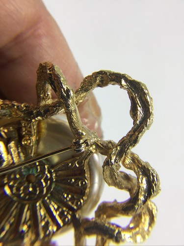 DE COLECCIÓN FIRMADO SA TONO ORO ENORME IMITACIÓN MABE PERLA COLGANTE BROCHE - Imagen 5 de 6