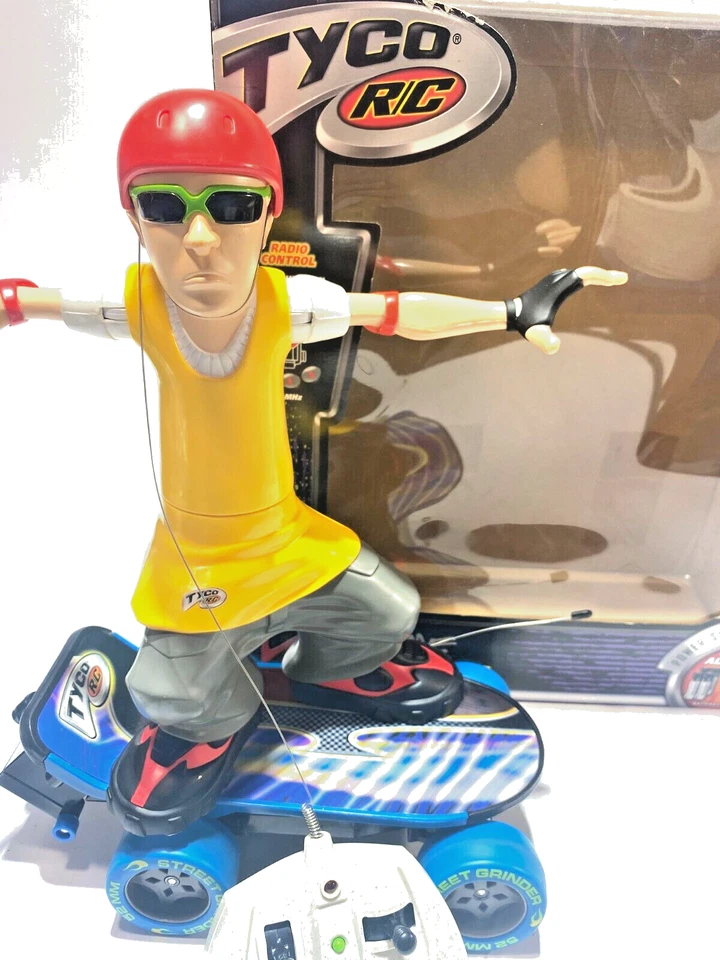 VINTAGE TYCO RC XTREME STREET GRINDER RC SKATEBOARDER  EXTREME TOY WORKS 2000 - Image 2 of 4