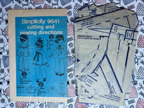 Simplicity Pattern 9641 Toddlers' Top and Pants Size 3 Cut Complete - Picture 3 of 3