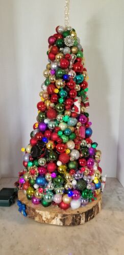 Vintage-Inspired Handmade Tabletop Ornament Christmas Tree Holiday Decor - Picture 4 of 20