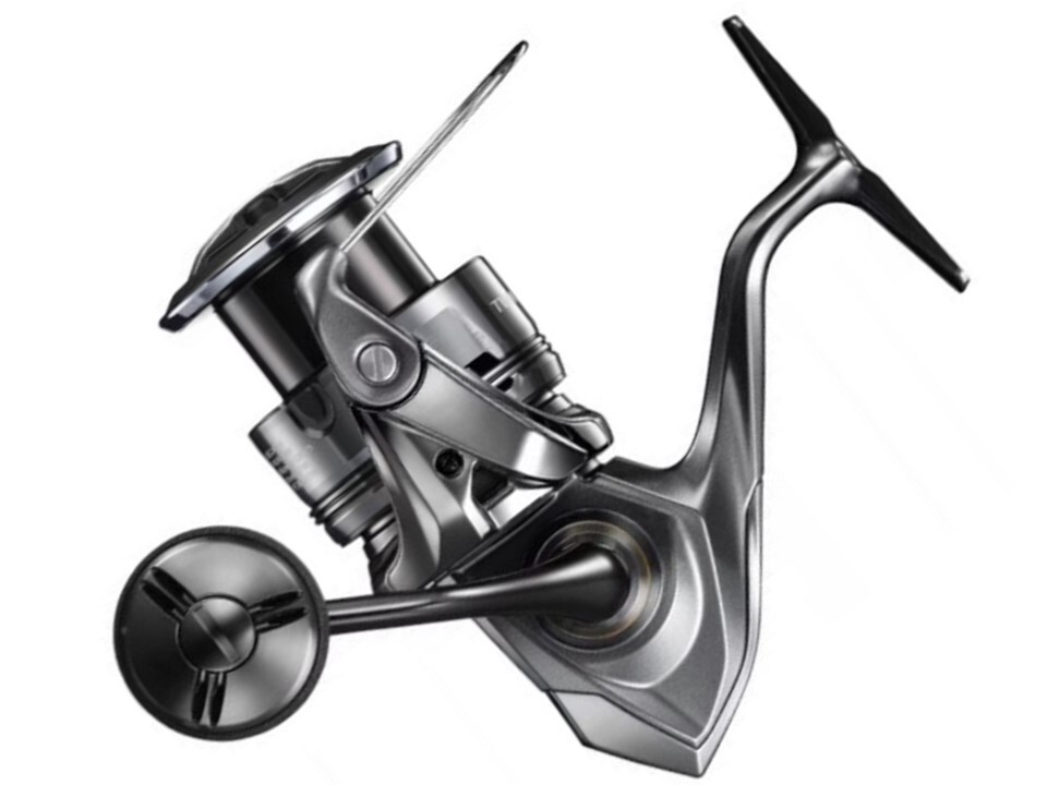 Shiam 24 TWIN POWER C5000XG Lightweight, powerful spinning
