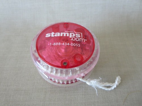 Brandneu Stamps.com Leuchtet rot Yo-Yo - Leuchtet, wie Sie es benutzen - Bild 2 von 3