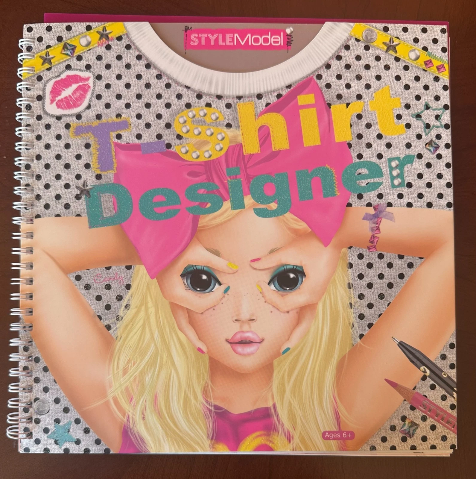 NEW Depesche TOPModel T Shirt Designer Coloring Kit Stickers, Stencil, Templates