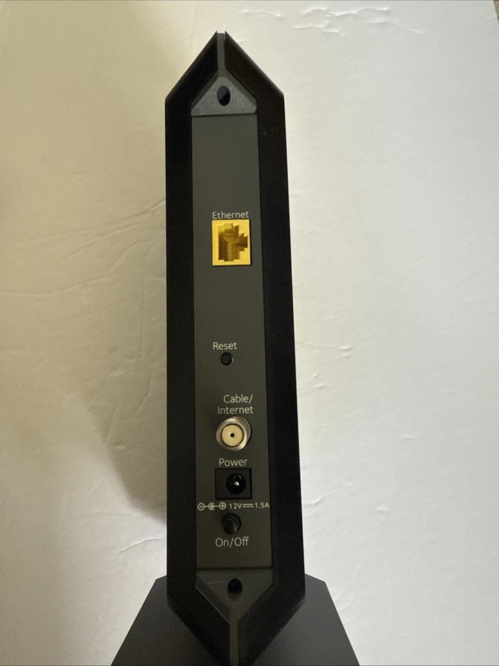 NETGEAR DOCSIS 3.0 Cable Modem (CM600) - Good condition - Image 3 of 4