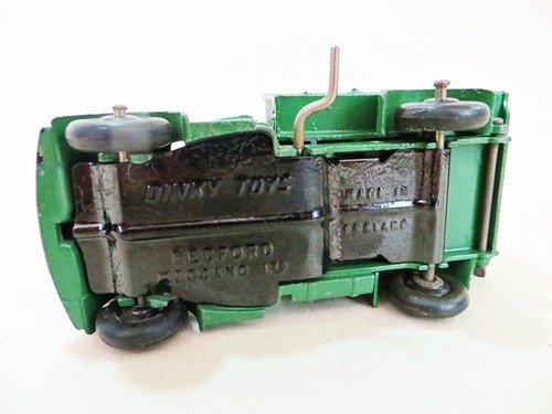DINKY 25M 'BEDFORD END TIPPER TRUCK' GREEN. VINTAGE. COMPLETE. GOOD. - Picture 7 of 7