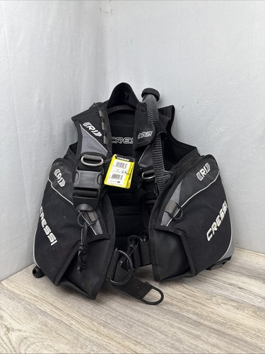 Cressi R1 Scuba Diving BCD nuovo con etichette taglia media