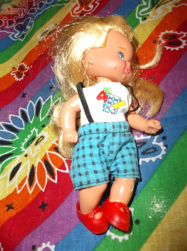 Mattel Heart Family Girl 5" Doll-Complete Outfit-1980s