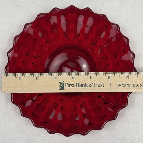 Plato de postre vintage de vidrio de acebo rojo rubí Fostoria 7,5" festoneado navideño - Imagen 7 de 8