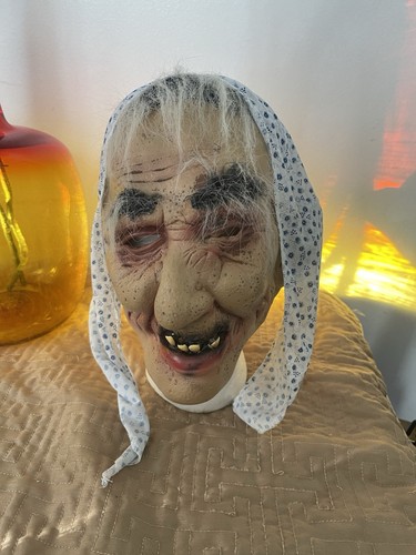 SAMMLERSTÜCK PMG HALLOWEEN MASKE FALTIGER MANN MIT KOPFTUCH. - Bild 1 von 3